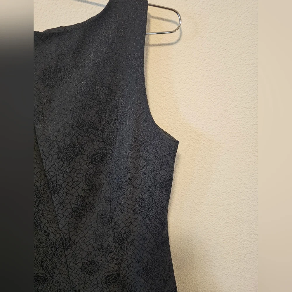 Size 6 Jones Studio Separates Little Black Dress